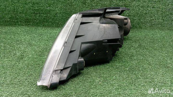 Фара Kia Sorento Правая