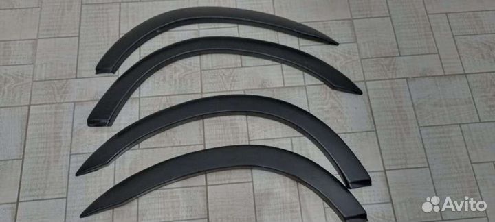 Молдинги на крылья ваз 2115