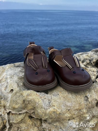 Сандалии для девочки в трех цветах