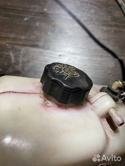 Расширительный бачок для Yamaha V-max 1200