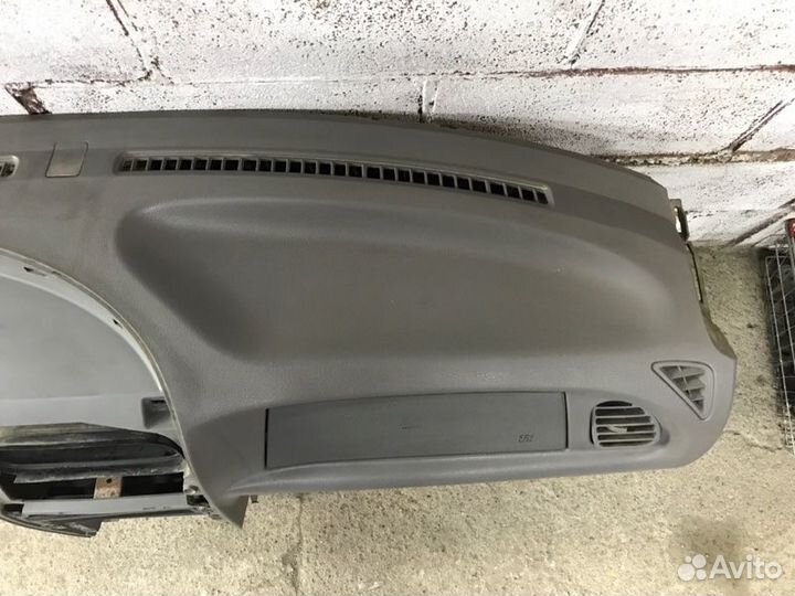 Торпедо Kia Rio 1 седан 1.5 2000