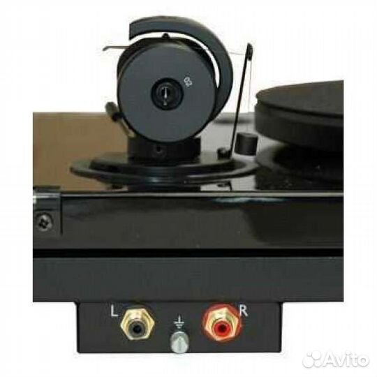 Виниловый проигрыватель Music Hall 7.1