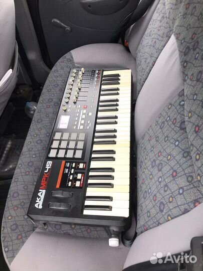 Akai MPK 49 миди midi клавиатура
