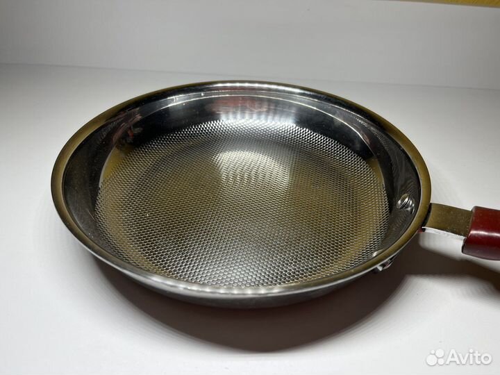 Сковорода железная с крышкой