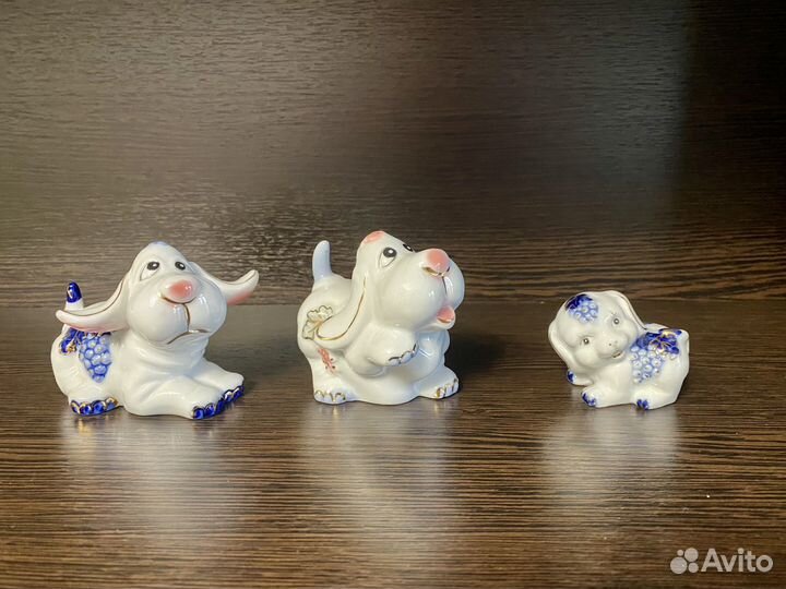 Статуэтки фарфоровые сувенирные