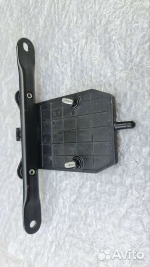 Ducati Hypermotard 950 Кронштейн Регулятора Напр