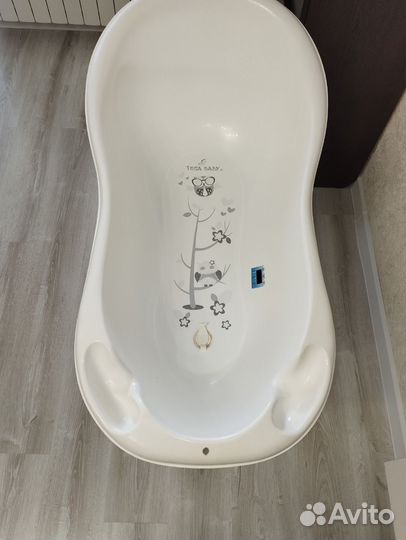 Ванночка для купания с подставкой