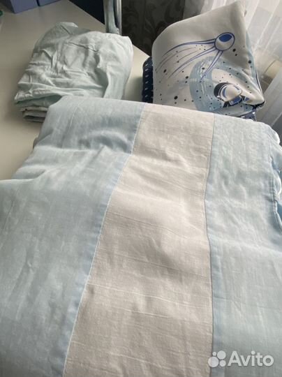 Бортики в детскую кроватку с одеялом