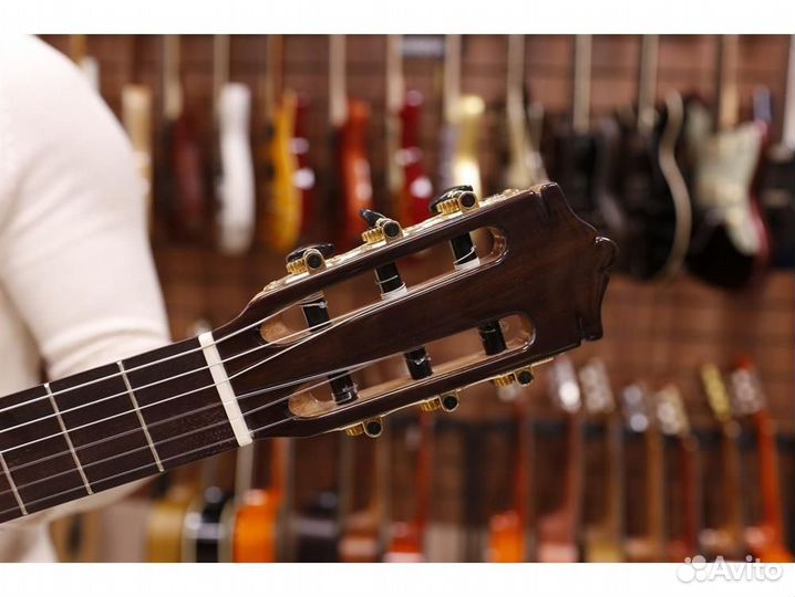 Martinez MFG-RS-CE - электроакустическая классичес