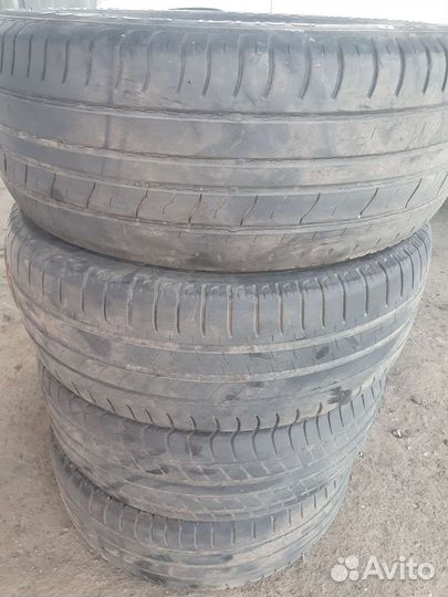 Michelin Agilis X-Ice North 215/55 R16
