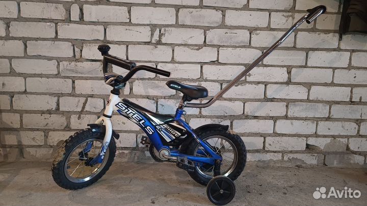 Детский велосипед четырехколесный stels