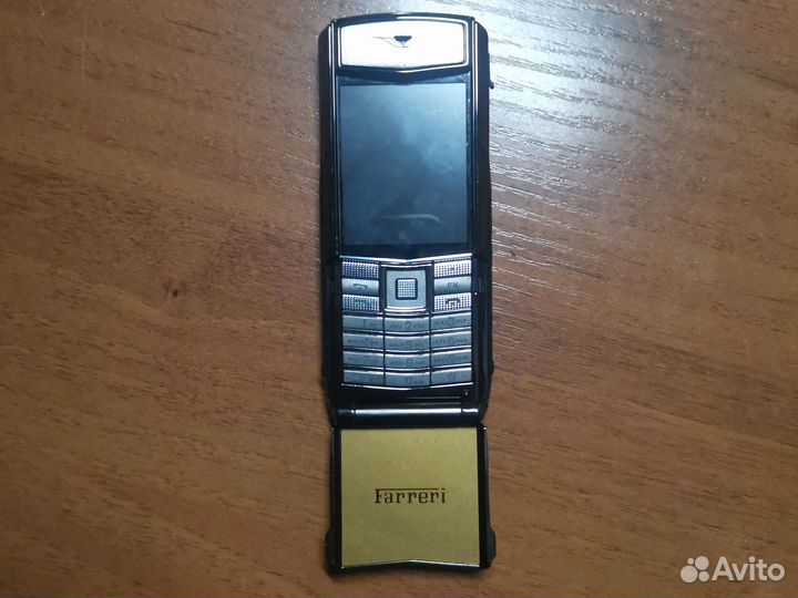 Телефон Vertu