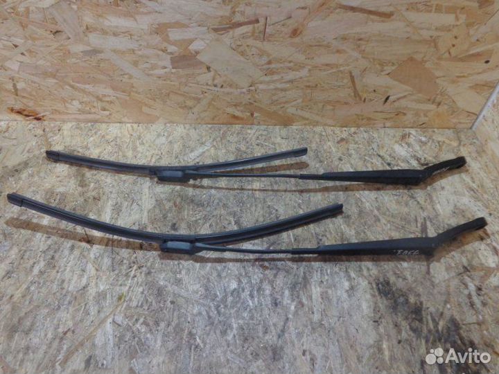 Поводок стеклоочистителя Volkswagen Tiguan 5N1