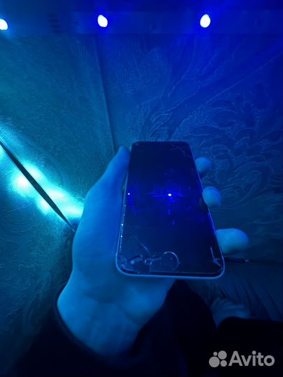 iPhone SE (2020), 64 ГБ