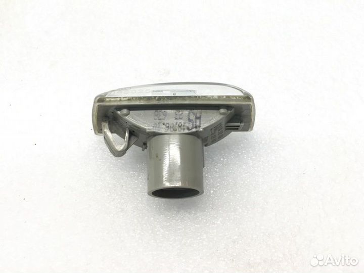 Повторитель поворота в крыло передний левый