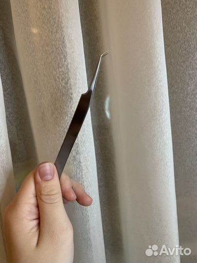 Пинцет для наращивания ресниц изогнутый