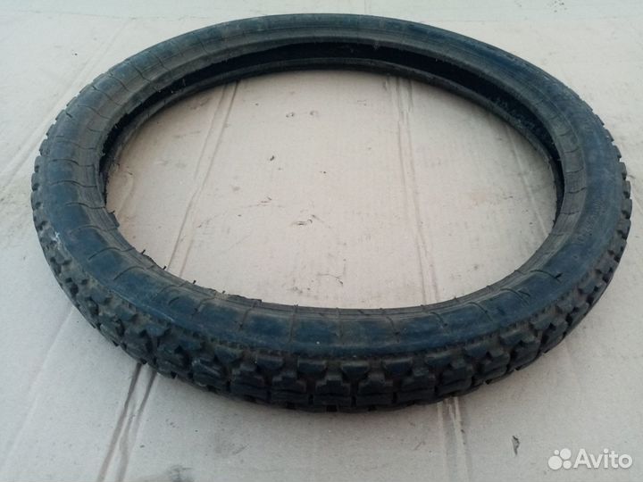 Колесо на мопед зид