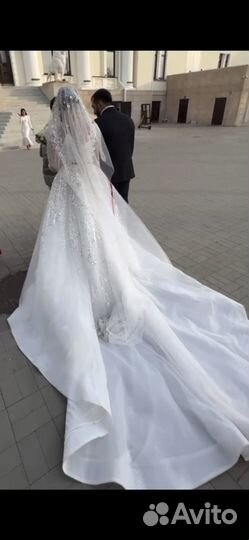 Свадебное платье и фата