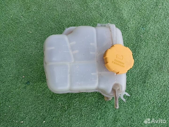 Бачок расширительный Chevrolet Cruze универсал 1.8