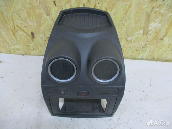 Панель под магнитофон Форд Фиеста мк5