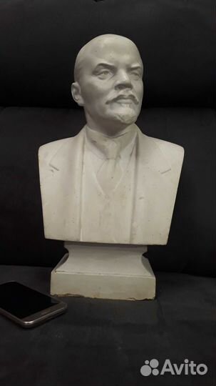 Бюст В.И. Ленина