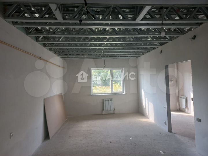 2-к. квартира, 77,4 м², 1/2 эт.