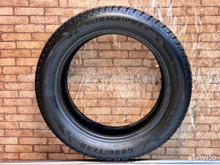Goodyear UltraGrip Ice 2 215/55 R17