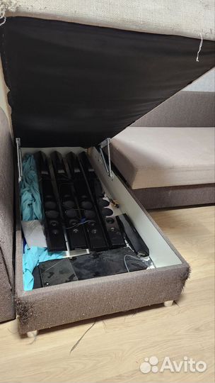 Угловой диван