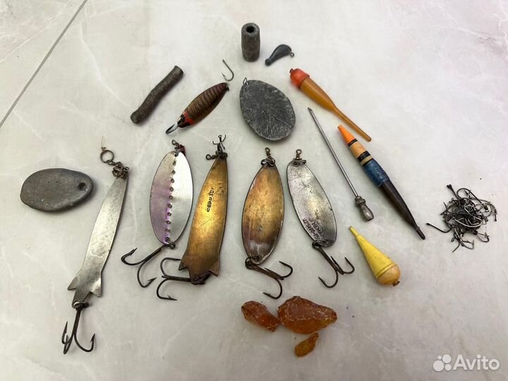 Крючки, приманки для рыбалки