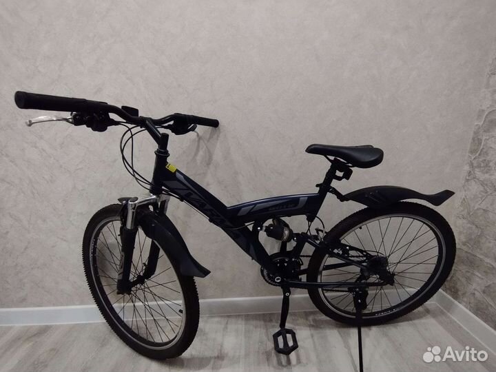 Велосипед varma rivez, радиус колес 26