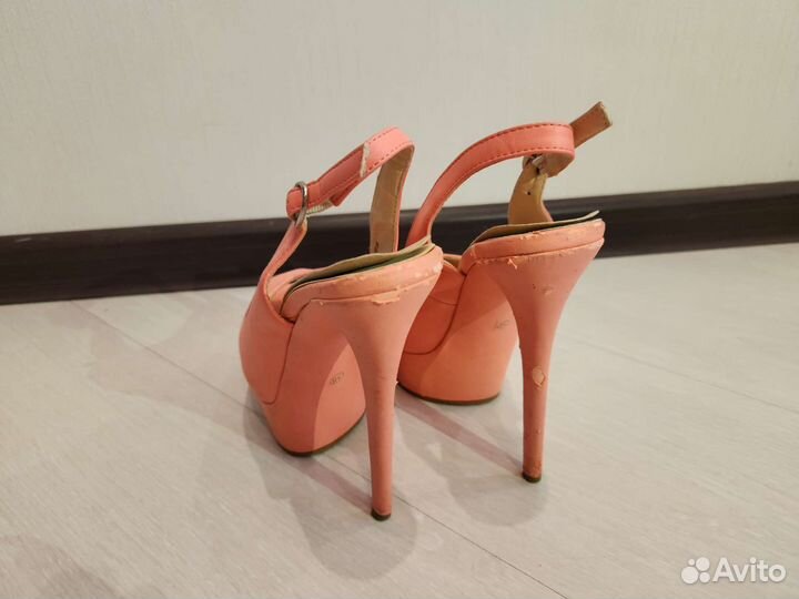 Босоножки женские 38 размер