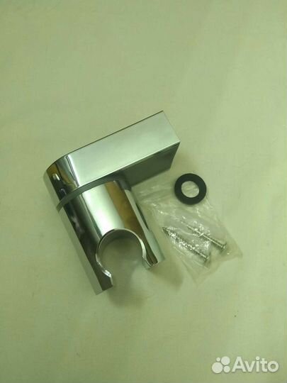 Принадлежности для ванной комнаты