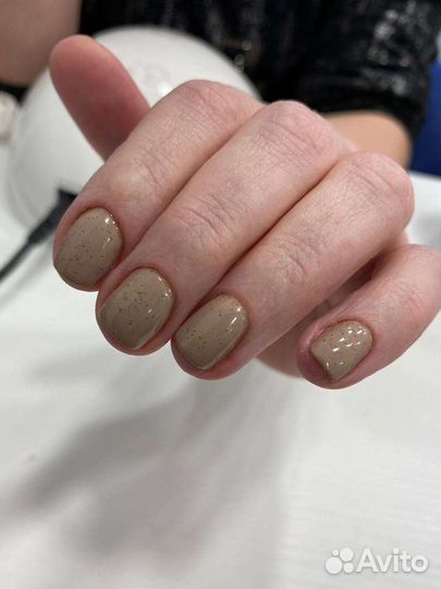 Сделать маникюр на дому