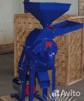 Зернодробилка кормоизмельчитель Bizon