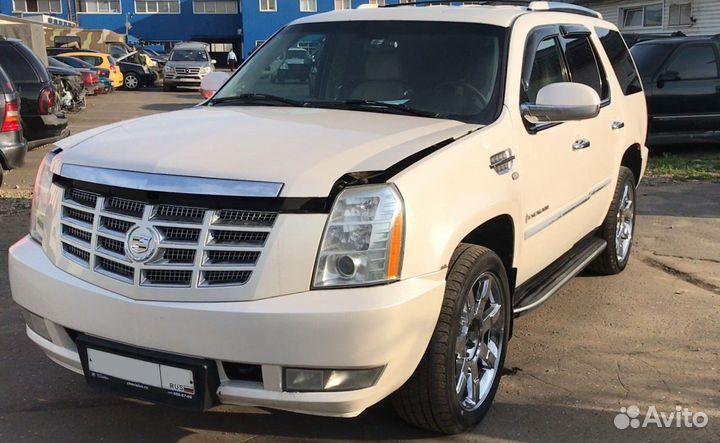 В разборе Cadillac Escalade III GMT900 (2007-2014)