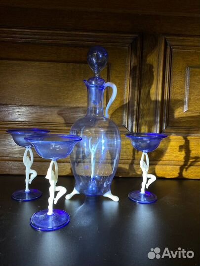 Старинный набор для ликера