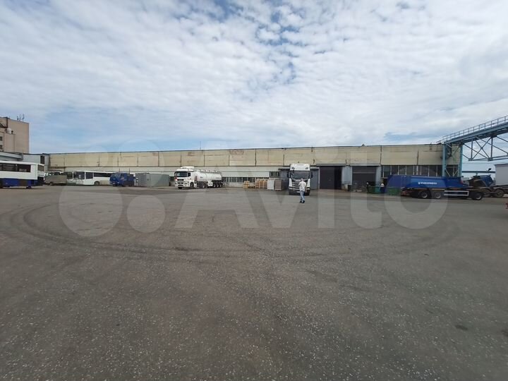 Свободного назначения, 6400м²