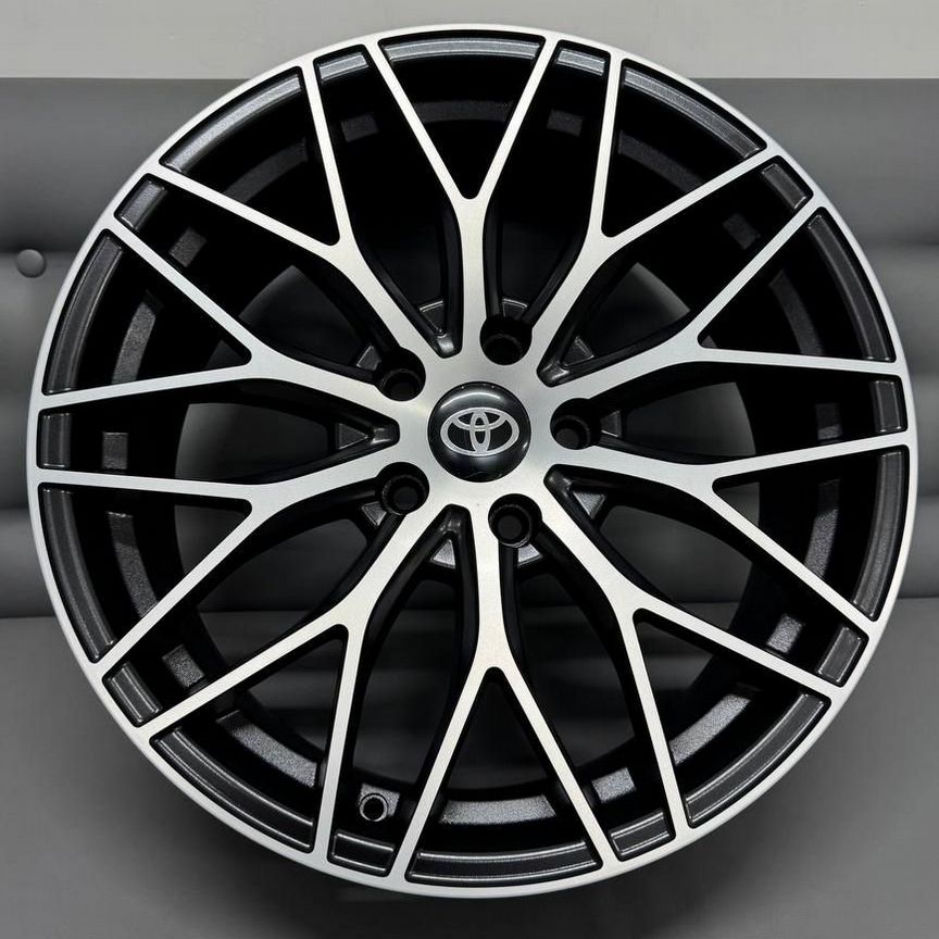 Литые диски Blitz 8×R18 5×114.3