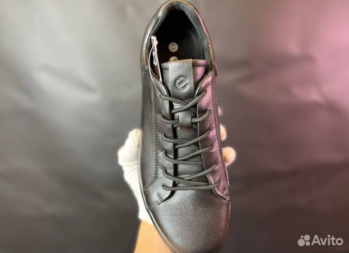 Кроссовки Ecco комфортные