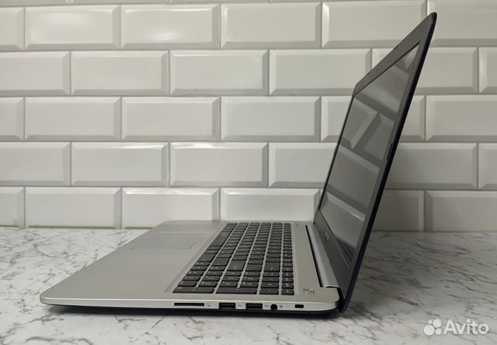 Ноутбук Asus Core i3+nvidia GeForce 940M