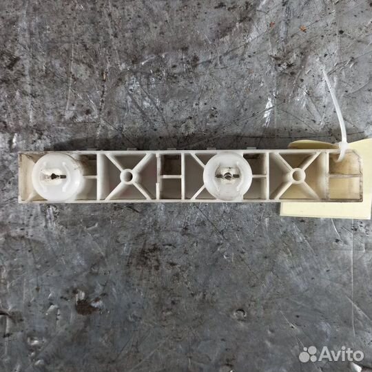 Кронштейн бампера передний правый Nissan Teana J32