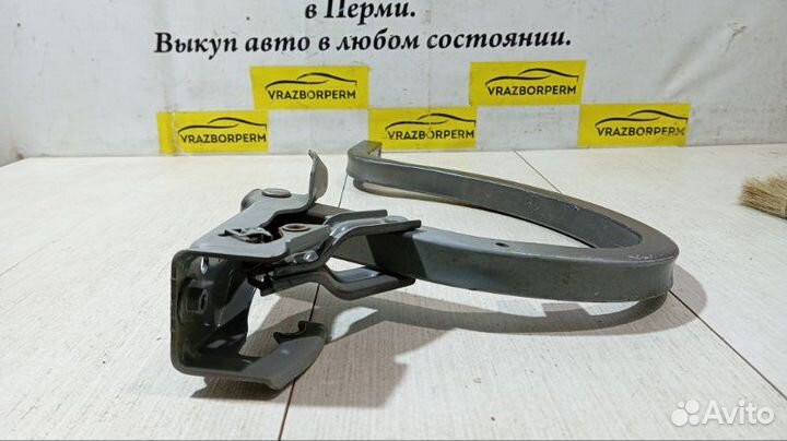 Петля крышки багажника левая Chevrolet Cruze J300