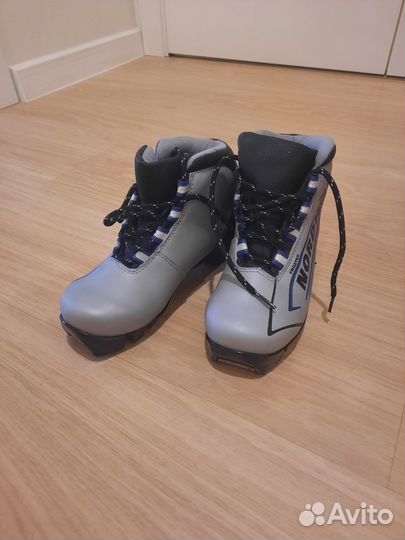 Лыжные ботинки коньковые 34