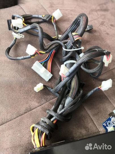 Блок питания Thermaltake TR2-470 NP