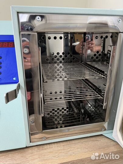 Оборудование для маникюра и педикюра