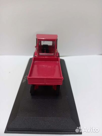 Модель трактора т-16