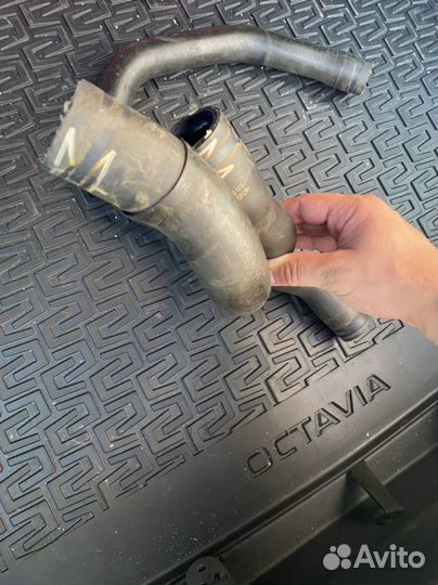 Патрубок системы охлаждения Skoda Octavia A7