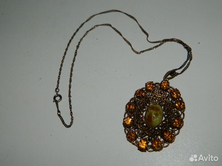 Винтаж - ретро - бижутерия - подвеска на цепочке