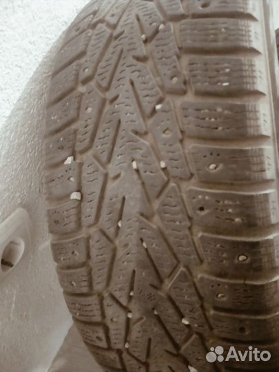 Nokian Tyres Hakkapeliitta 7 215/65 R16