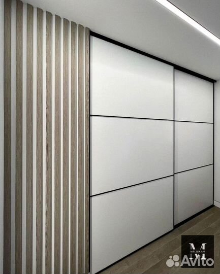 Шкаф-купе с зеркалом